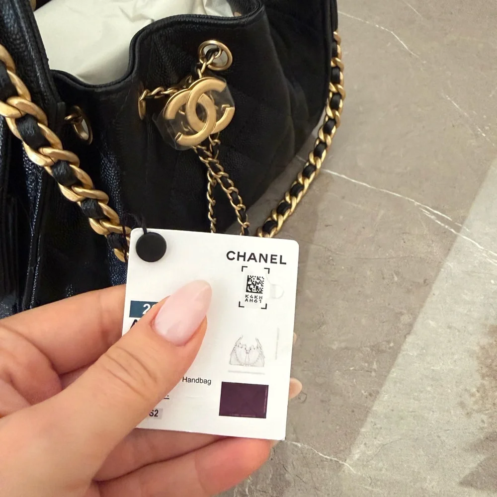 Chanel mini 25 Black caviar Quilted Shoulder Bag with Gold Chain! 100% AUTHENTIC - Picture 9 of 10